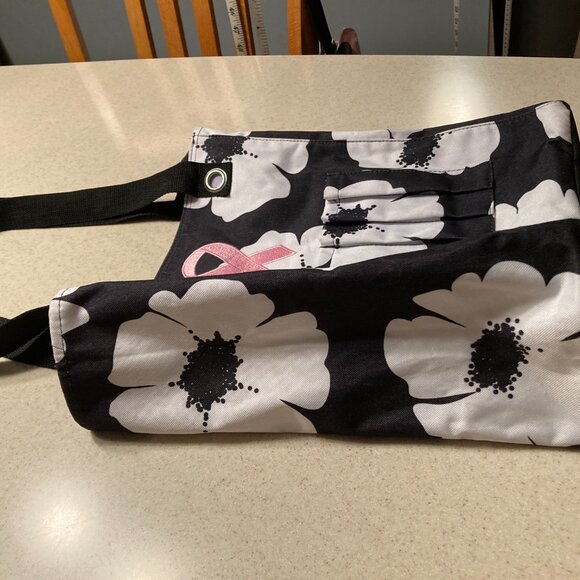 Thirty-One Zip Top Tall Tote Poppy Black & White Retired Bag - Picture 8 of 16
